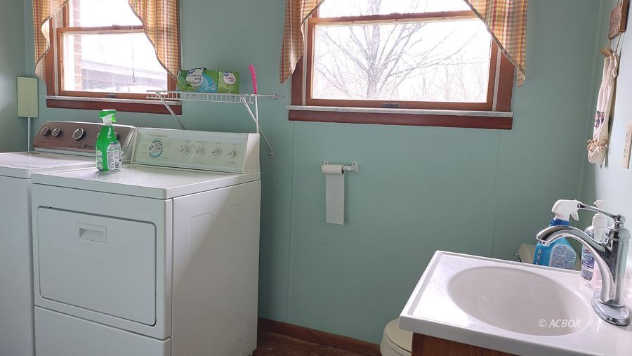 Laundry room/w half bath