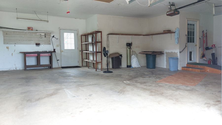 Attached 2 car garage
