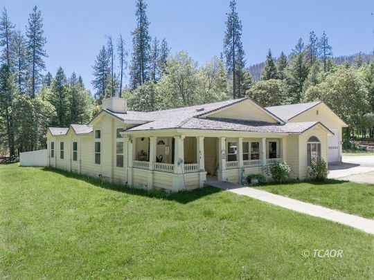feature listing property photo