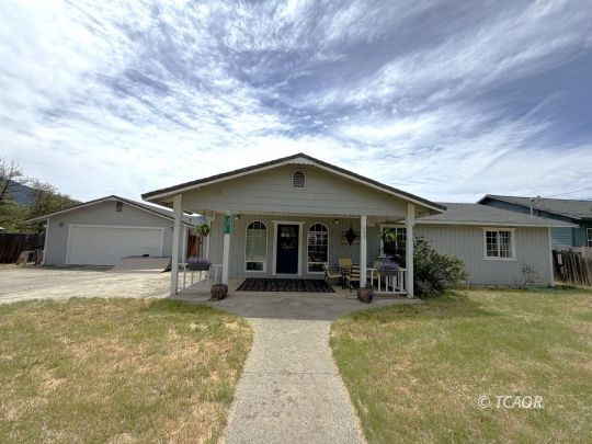 feature listing property photo
