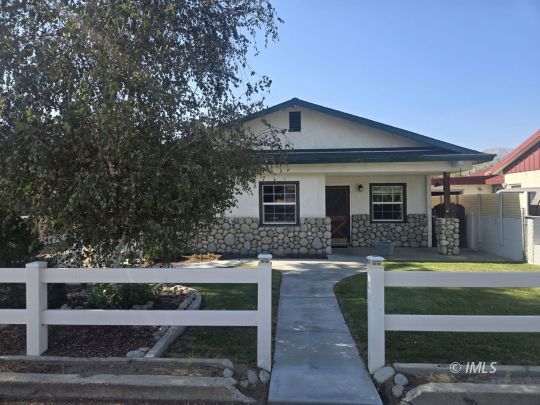 feature listing property photo
