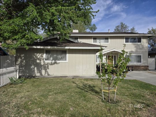 feature listing property photo