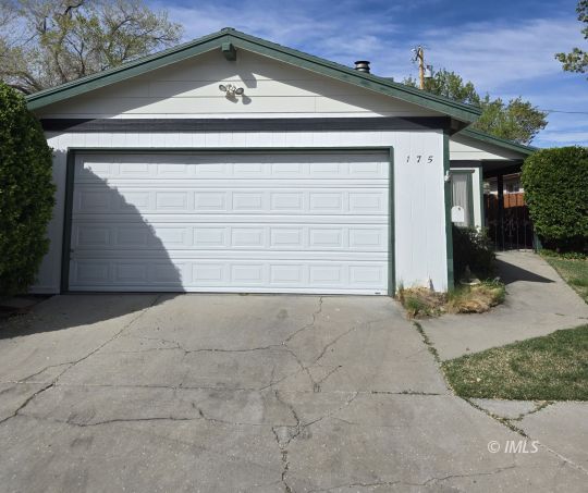 feature listing property photo