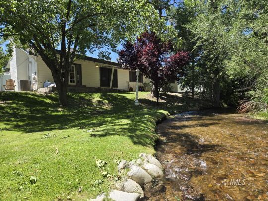 feature listing property photo