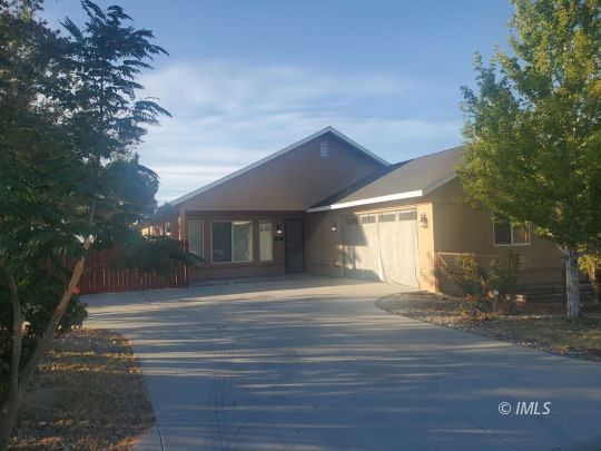 feature listing property photo