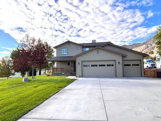 feature listing property photo