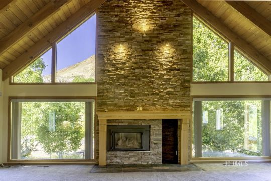 feature listing property photo