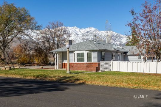 feature listing property photo