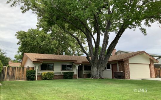 feature listing property photo