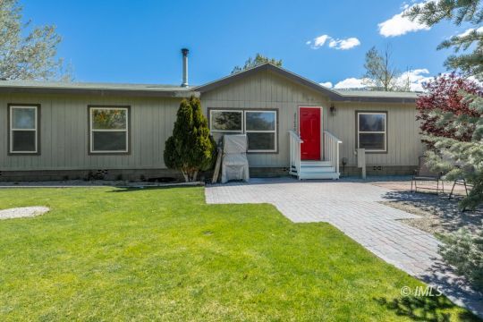 feature listing property photo