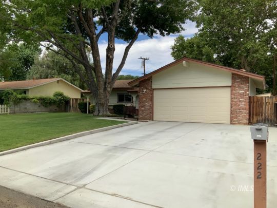 feature listing property photo