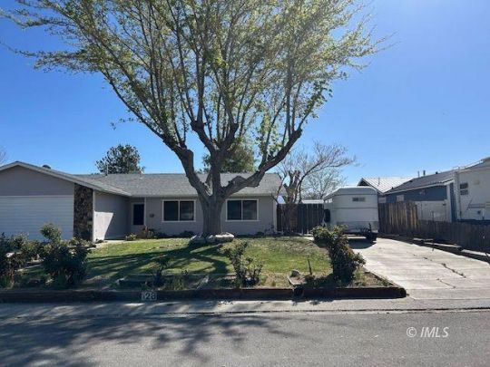 feature listing property photo