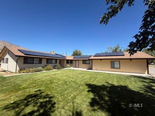feature listing property photo