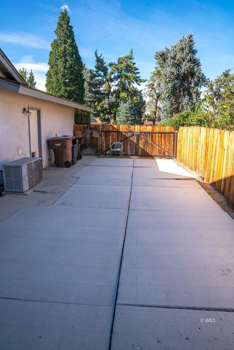 Property Photo 22