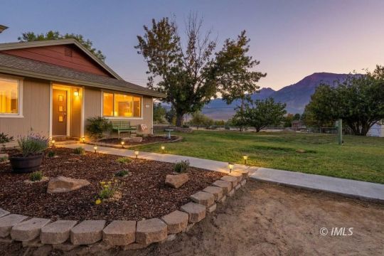 feature listing property photo
