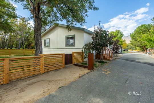 feature listing property photo