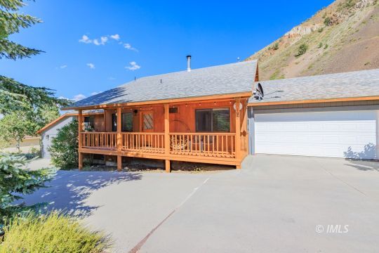 feature listing property photo