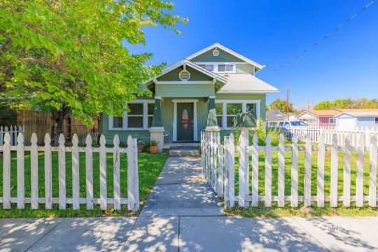 feature listing property photo