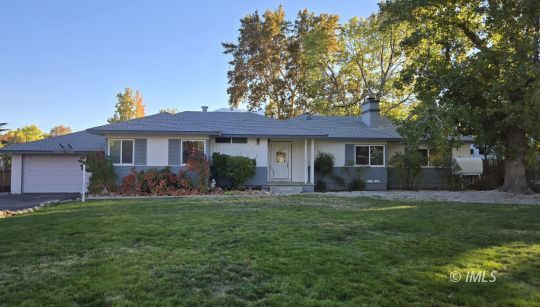 feature listing property photo