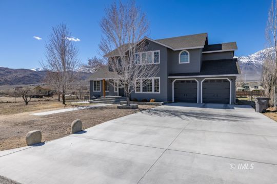feature listing property photo