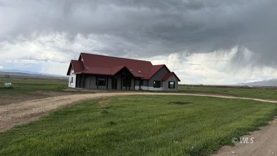 feature listing property photo