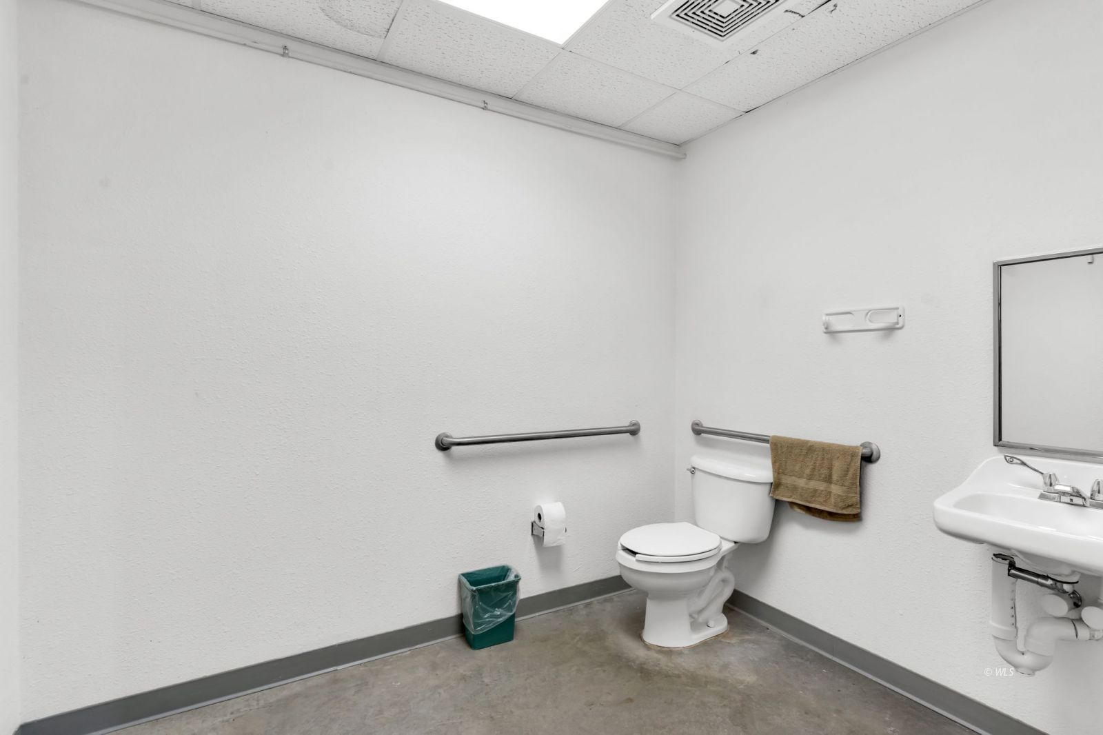 Property Photo 33