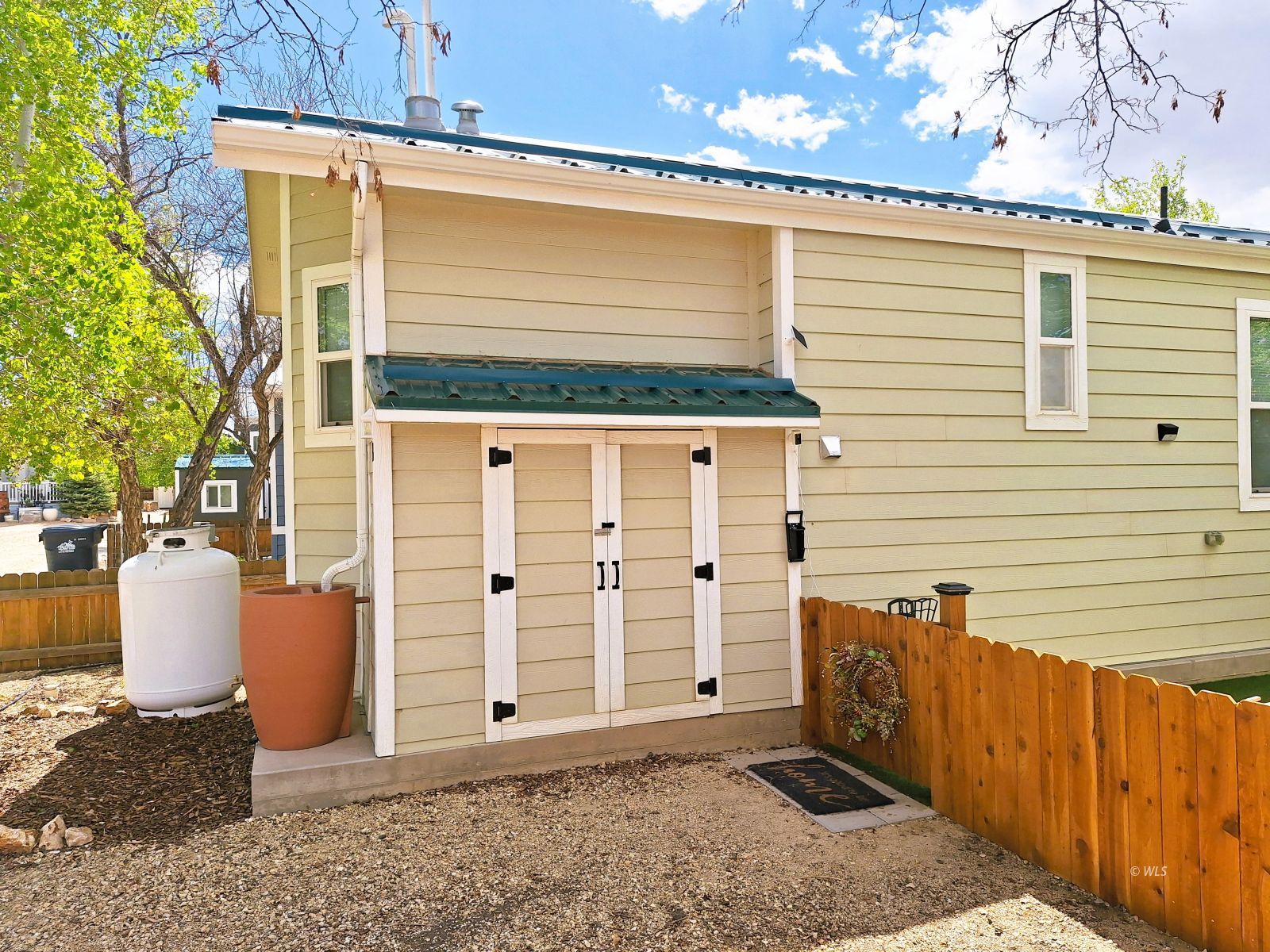 Property Photo 28