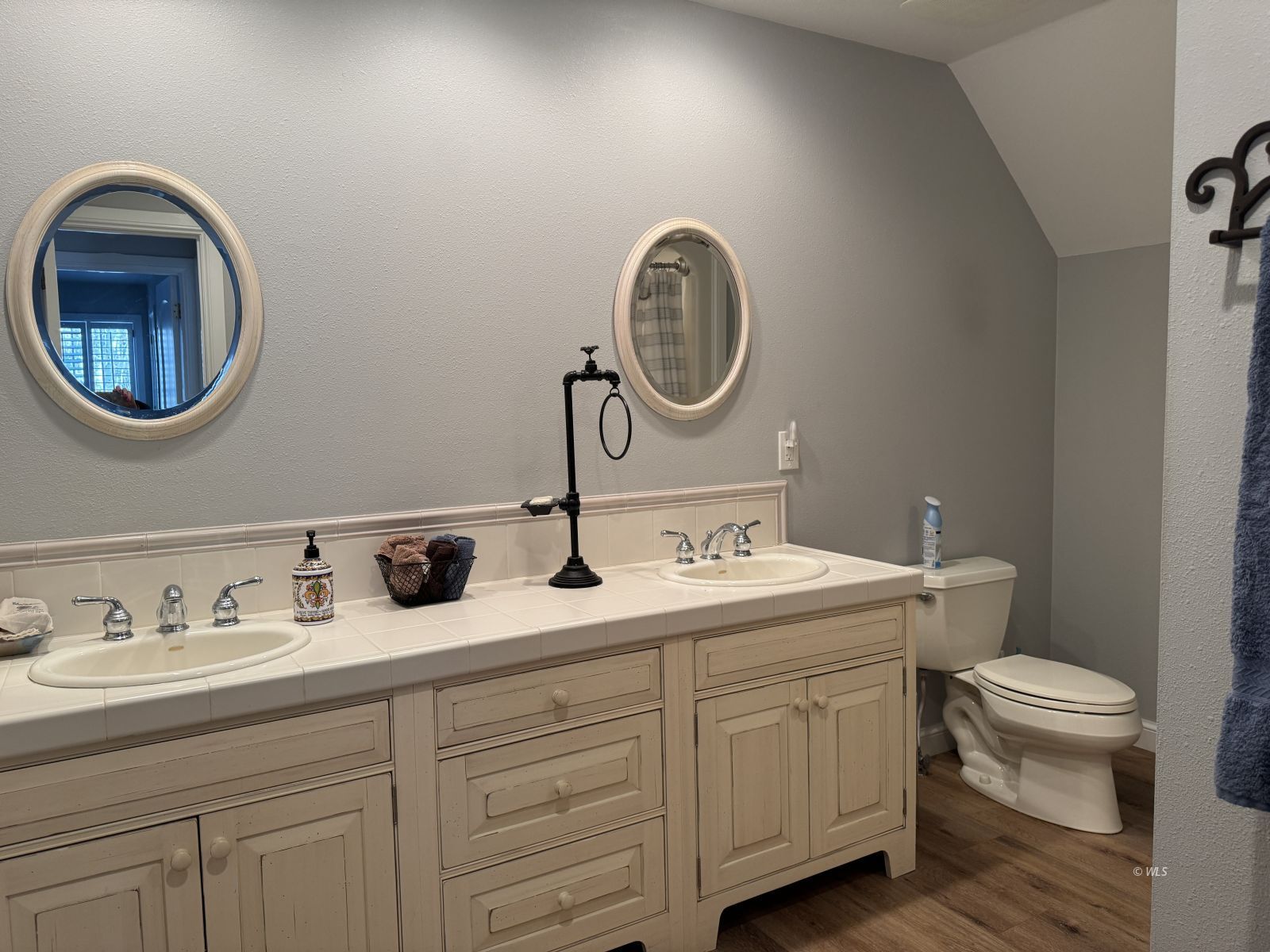 Property Photo 24