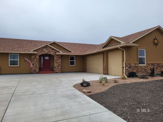 feature listing property photo