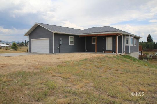 feature listing property photo