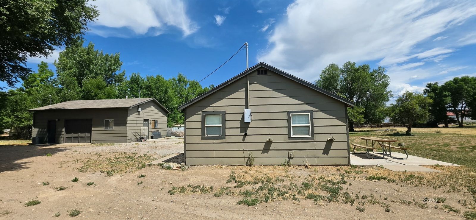 Property Photo 32