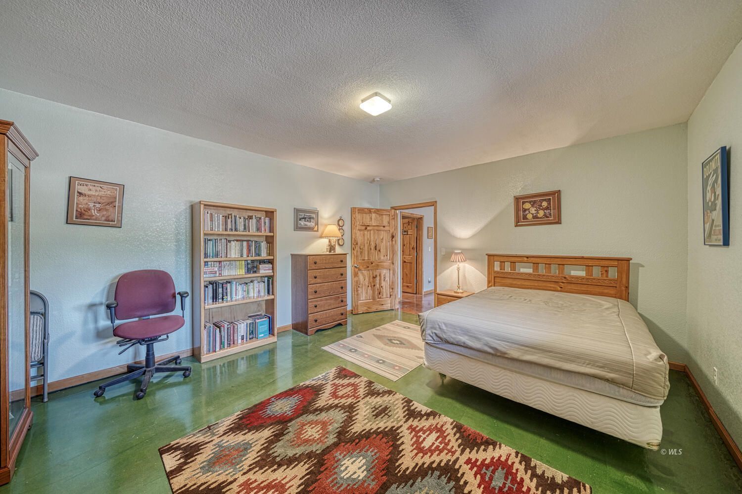 Property Photo 25