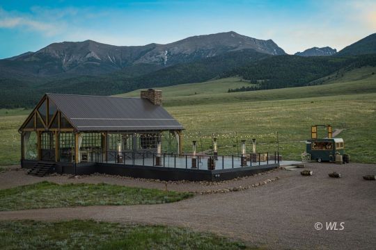 feature listing property photo