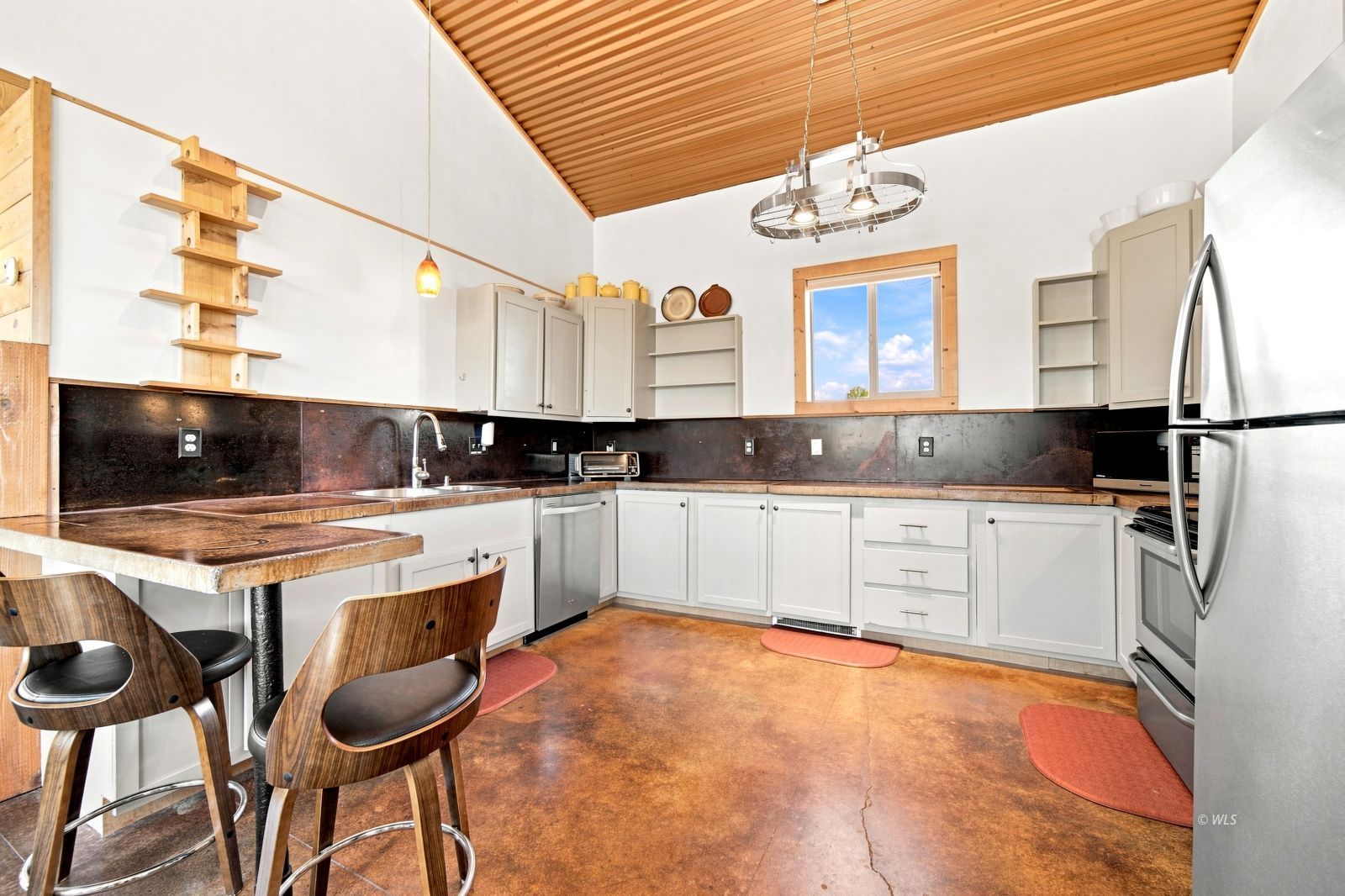 Property Photo 9