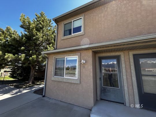 feature listing property photo
