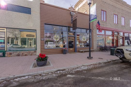 feature listing property photo