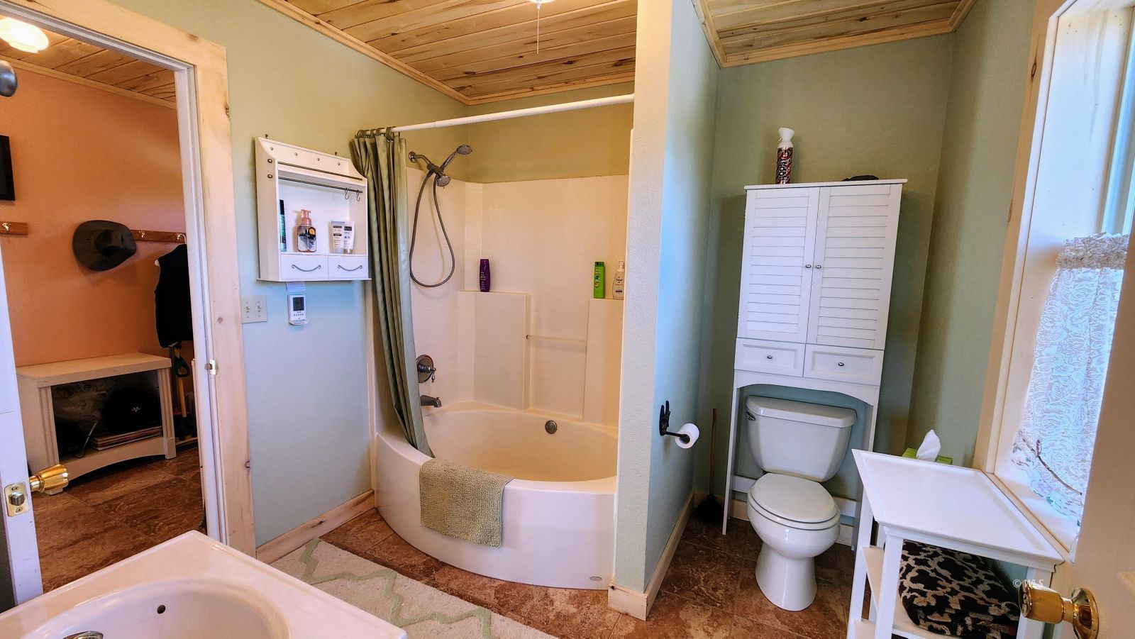 Property Photo 16