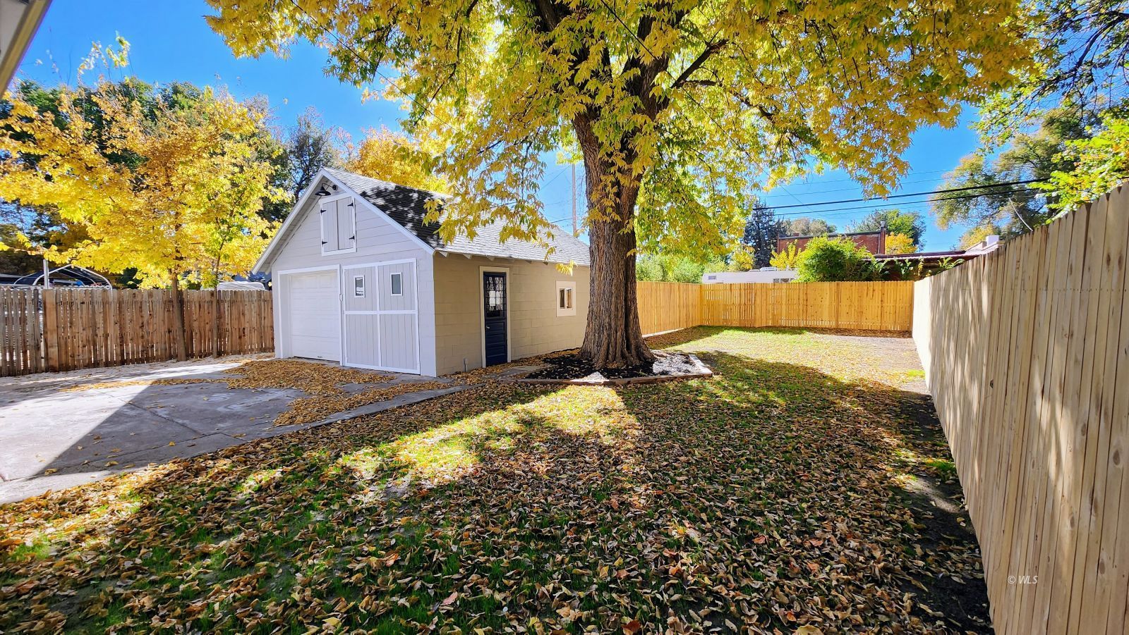 Property Photo 28