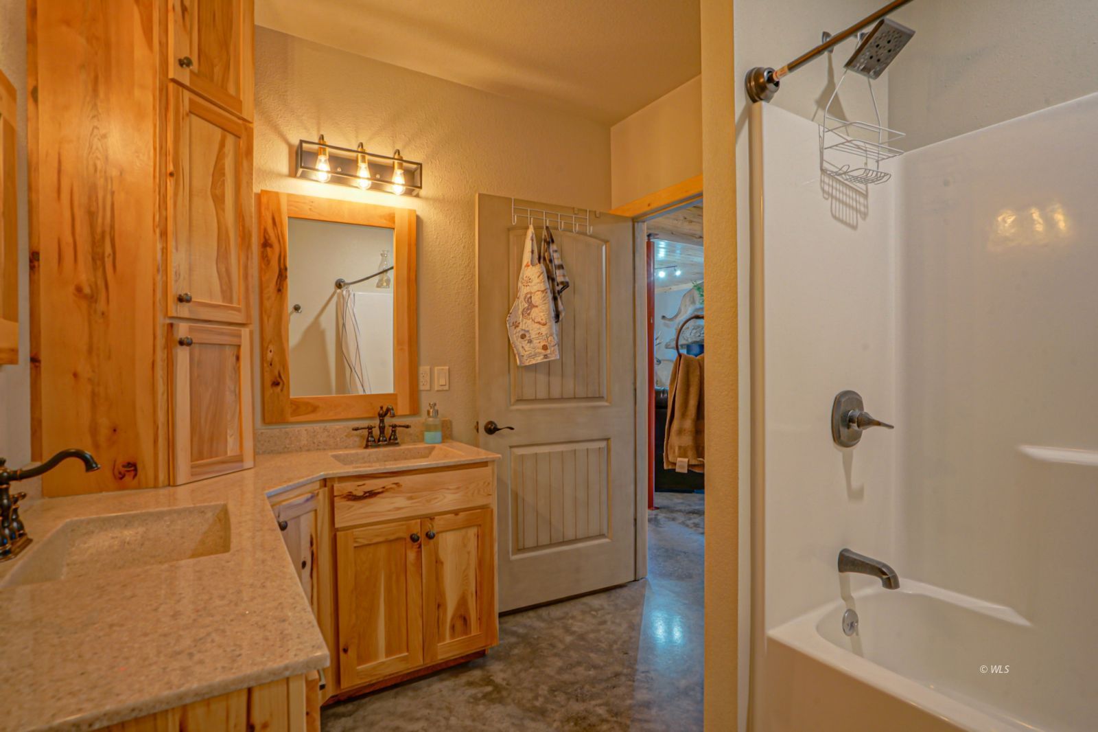 Property Photo 26