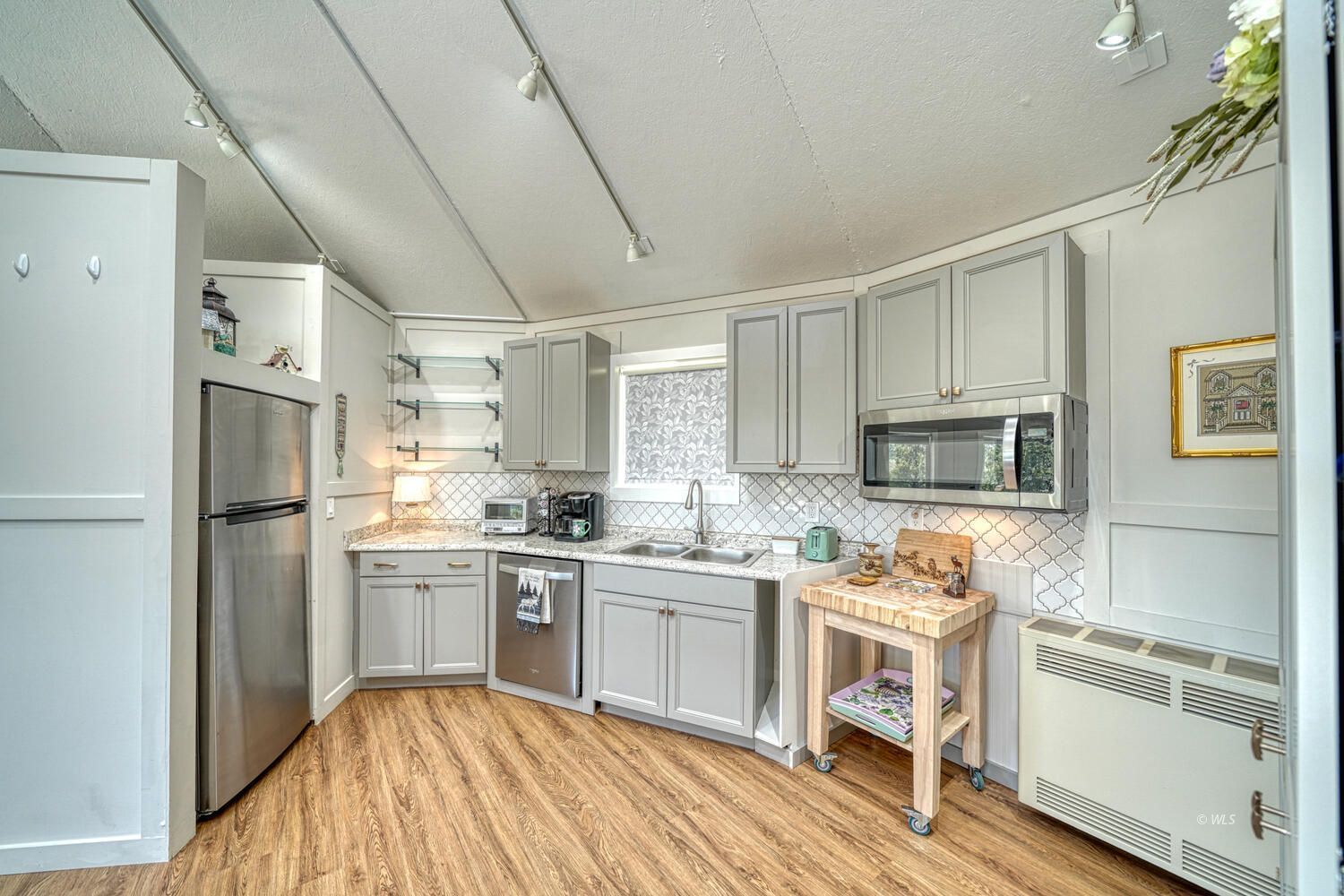 Property Photo 33