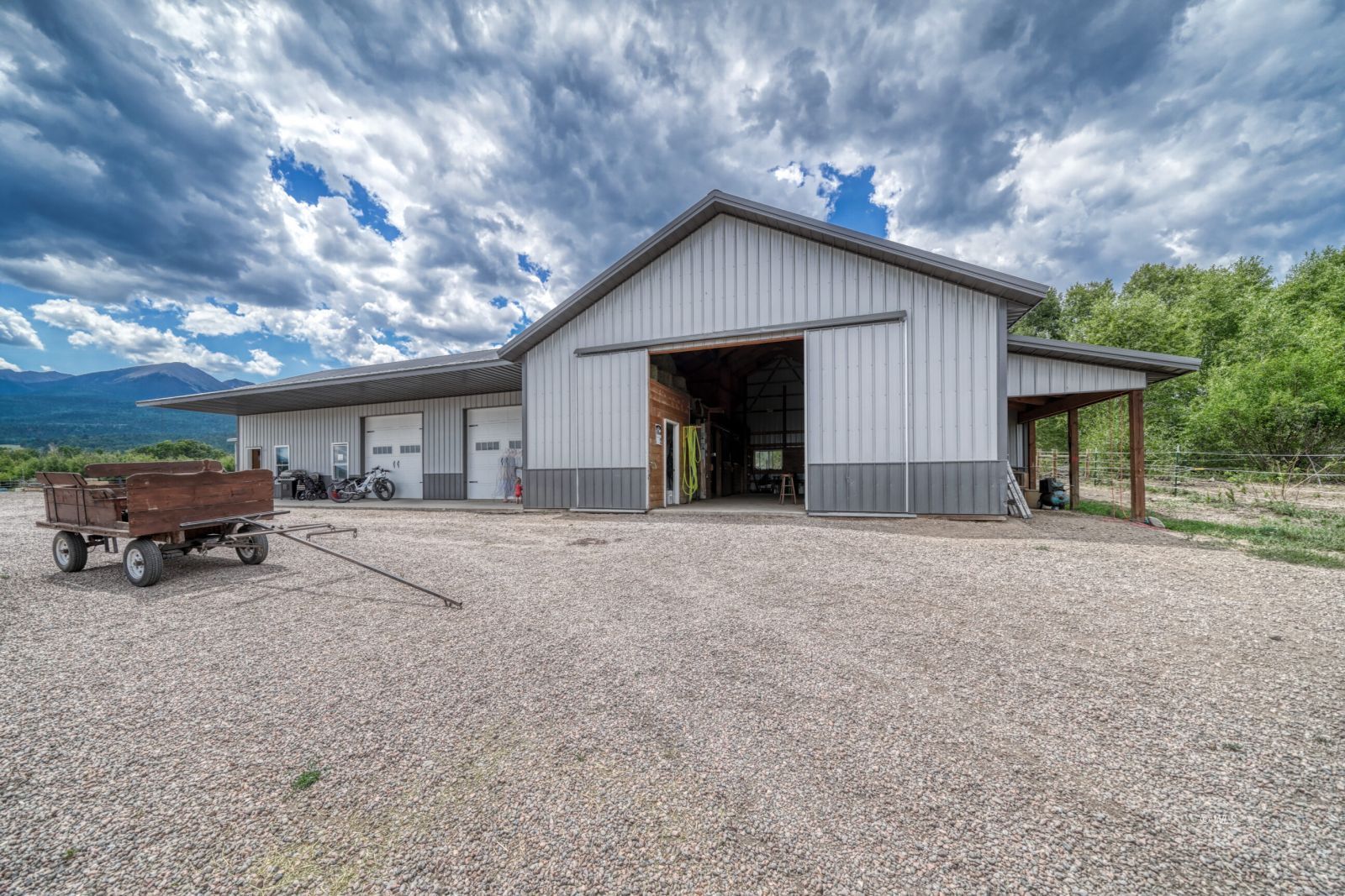 Property Photo 32