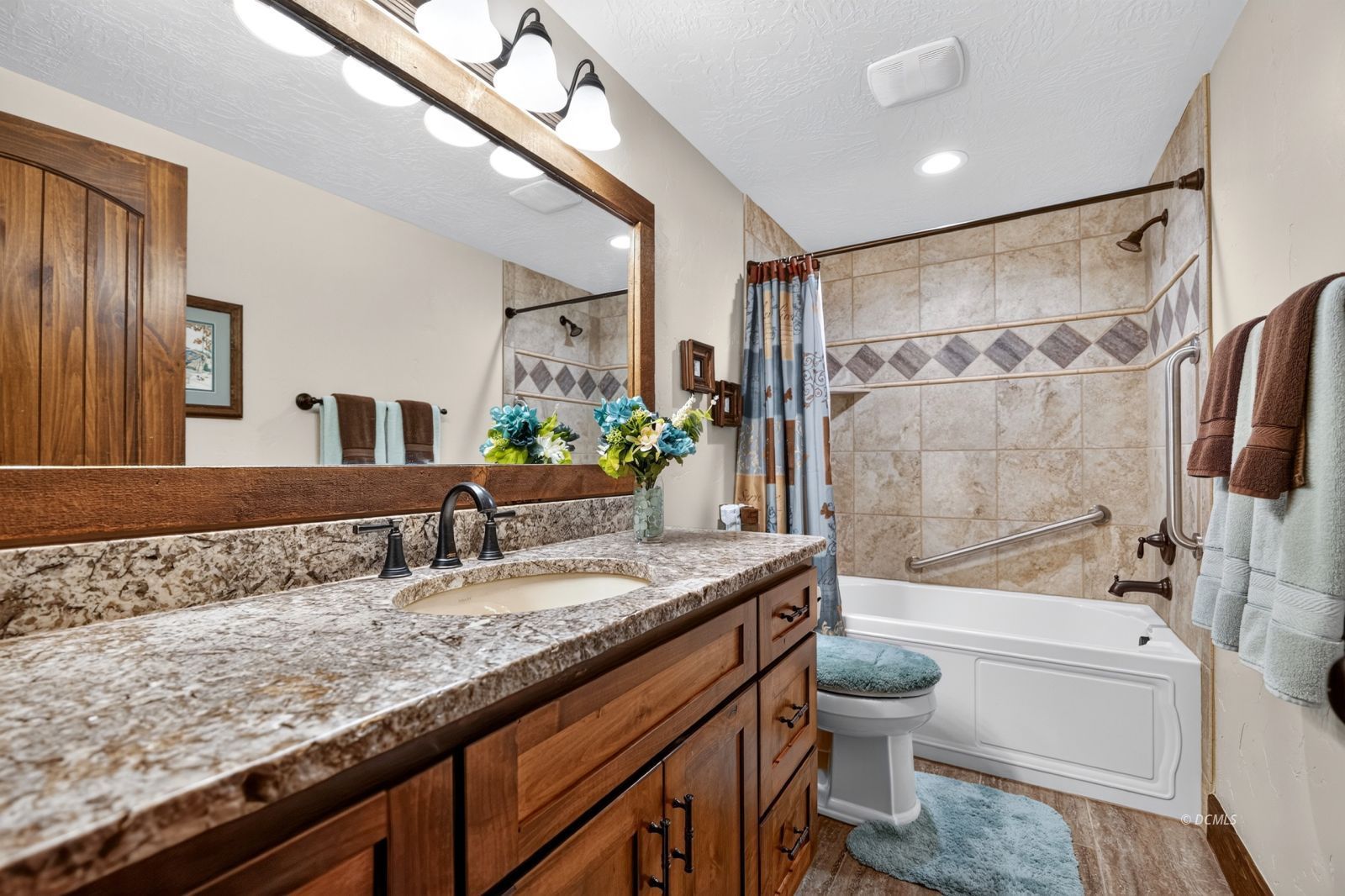 Property Photo 33