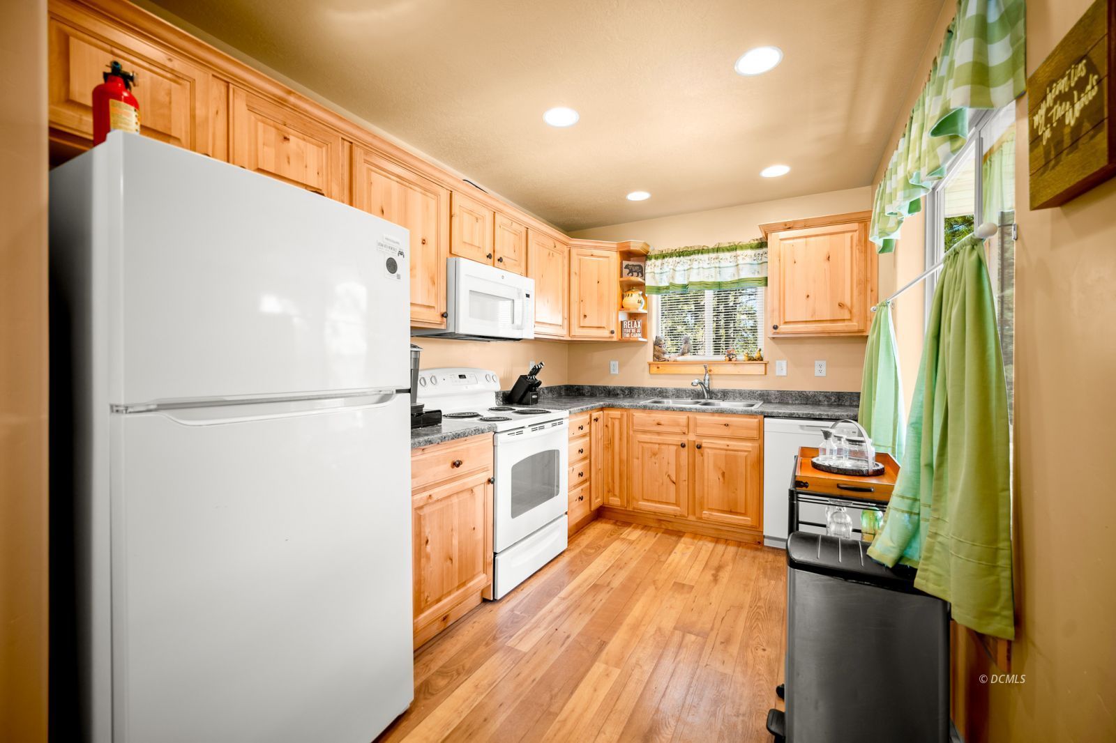 Property Photo 9