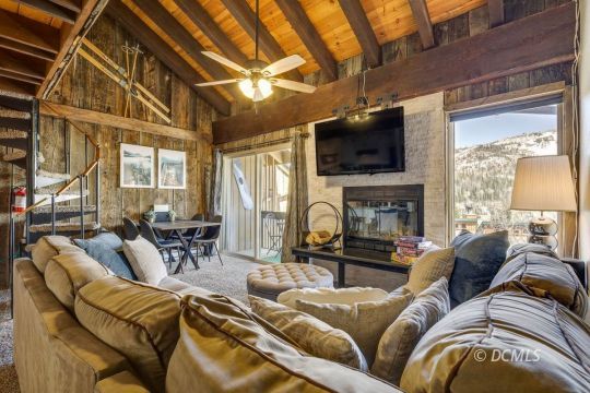 feature listing property photo