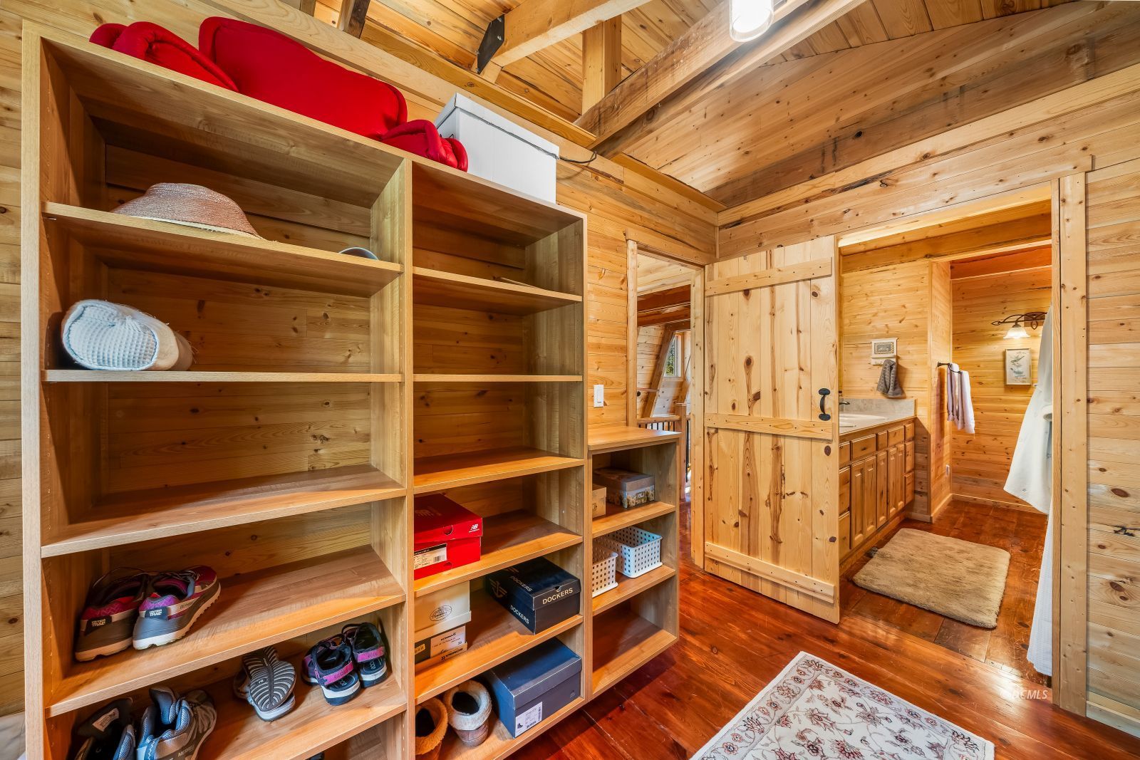 Property Photo 26