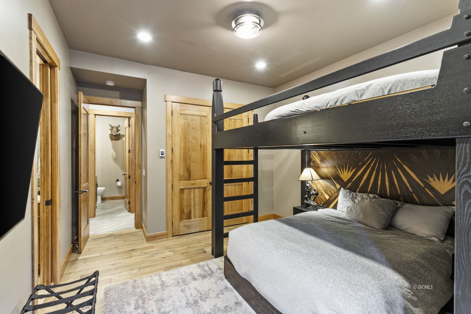 Property Photo 33