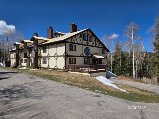 feature listing property photo