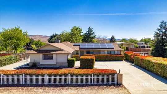 feature listing property photo