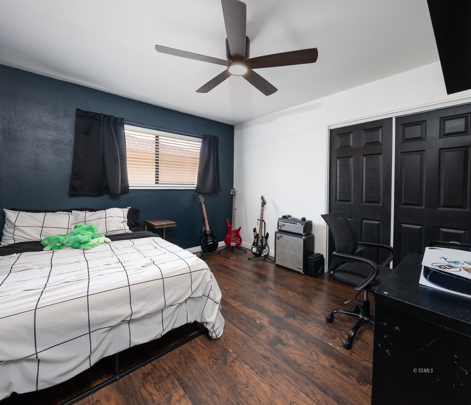 Property Photo 28