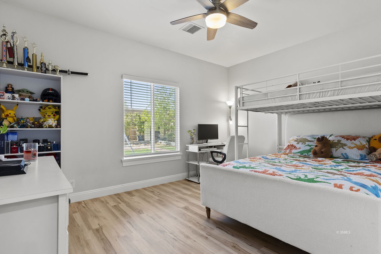 Property Photo 33